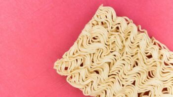 Do Ramen Noodles Go Bad? How to tell? Instant, Fresh, Cooked