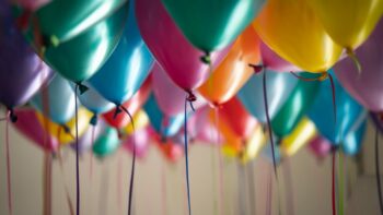 How Long Does Helium Last in Balloons?