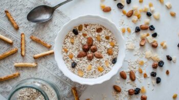 Does Oatmeal Go Bad? How Long Does It Last?