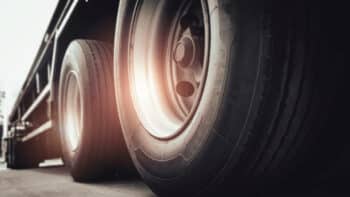 How Long Does Your Commercial Truck Tires Last?